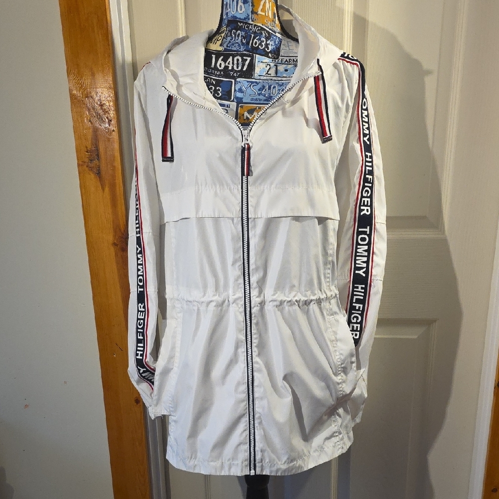 Tommy Hilfiger Women's XL Light Utility/ RAIN Jacket White Red Blue Stripes